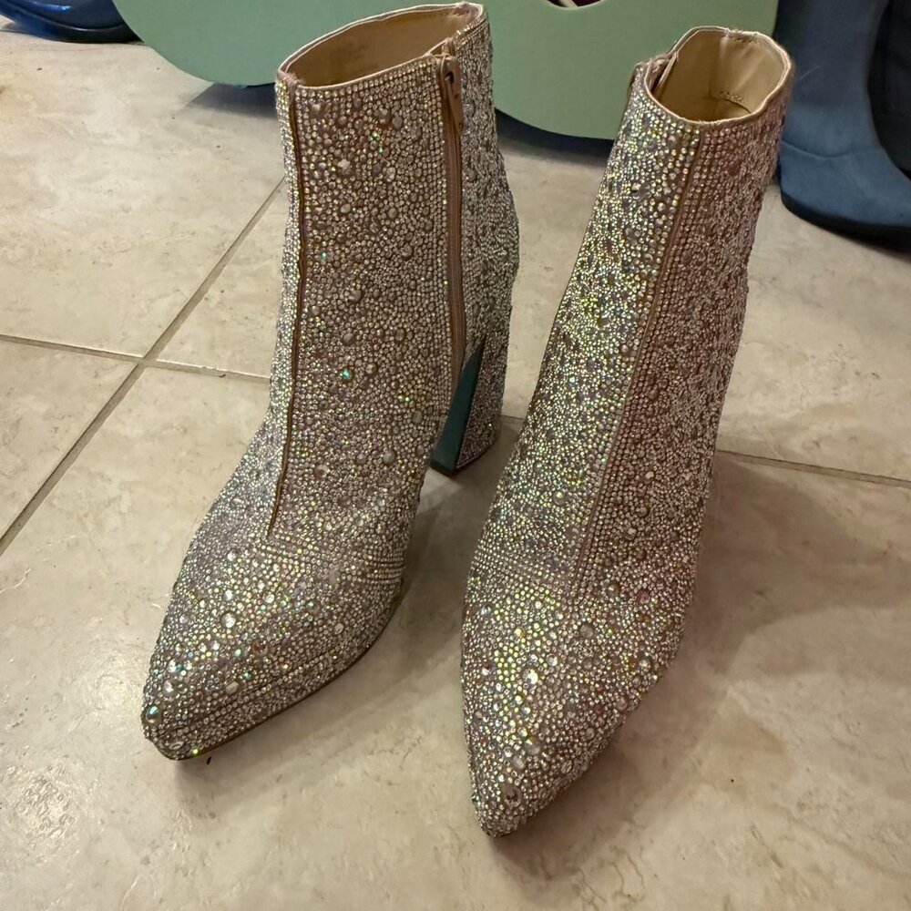 Betsey Johnson Della size 8 glitter gem rhinestone Glamorous boots - Picture 3 of 8